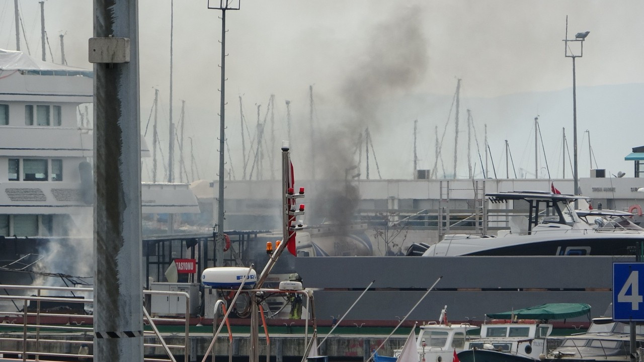 Pendik Marina'da Yakıt Deposu Yangını!