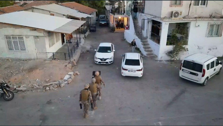 Antalya’da Helikopter Destekli Şafak Operasyonu! 10 Gözaltı - Sayfa 4