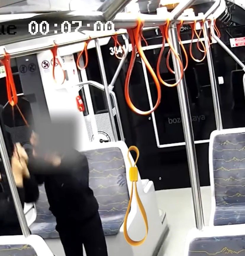 Kayseri’de Tramvaya Çirkin Saldırı! Camları Kırıp Tutamakları Kestiler - Sayfa 1