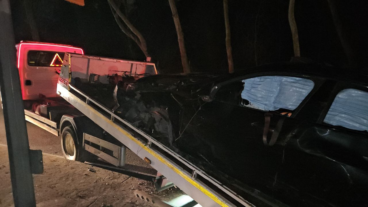 Sarıyer’de Hız Faciası! Kontrolden Çıkan Otomobil Ormana Uçtu - Sayfa 1