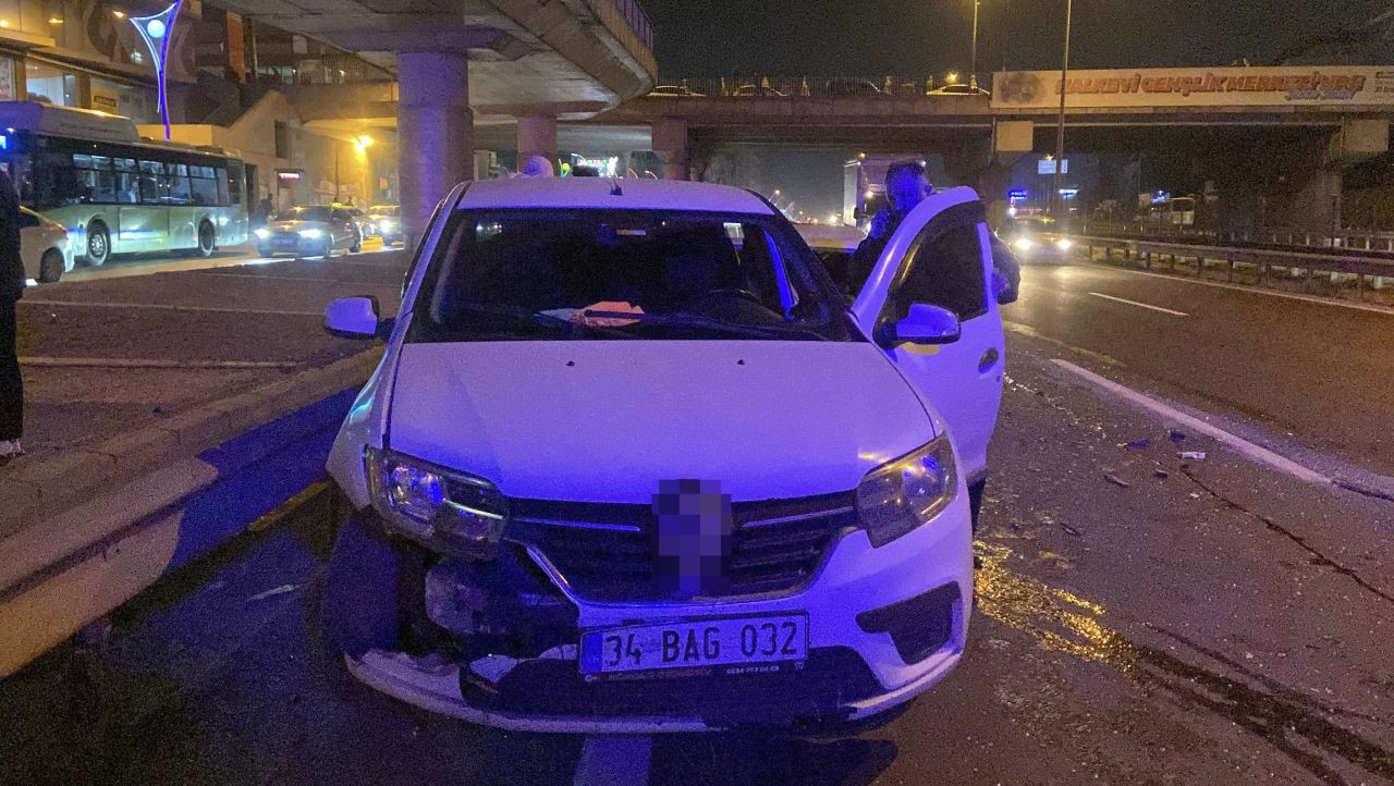 Kocaeli’de Zincirleme Kaza! Otomobiller Hurdaya Döndü: 2 Yaralı - Sayfa 4