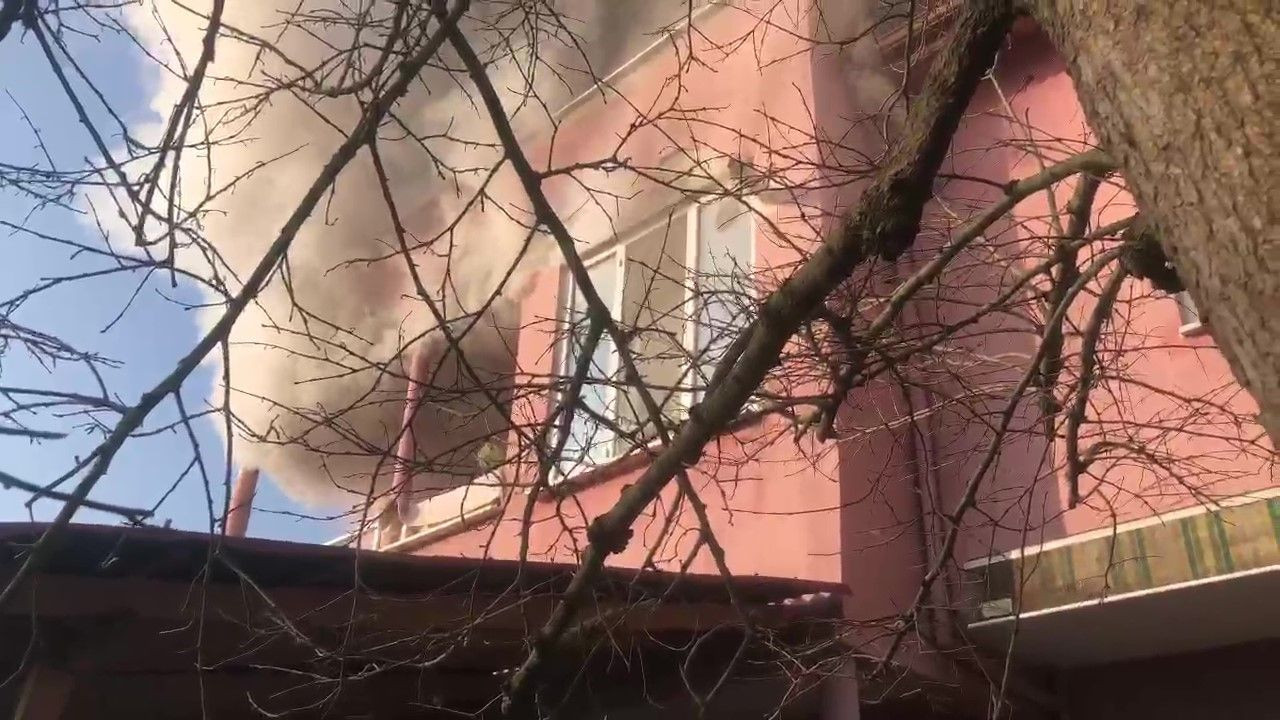 Komşuda Yangın Paniği! 2 Kişi Dumandan Etkilendi - Sayfa 4