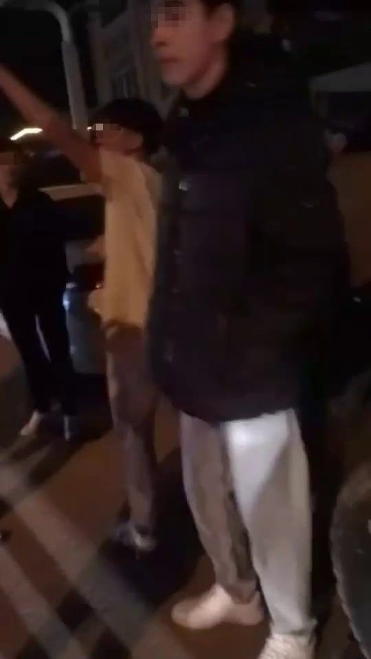 Düğün Savaş Alanına Döndü: Müzik Sebebiyle Çıkan Kavga Sokaklara Taşındı! - Sayfa 2