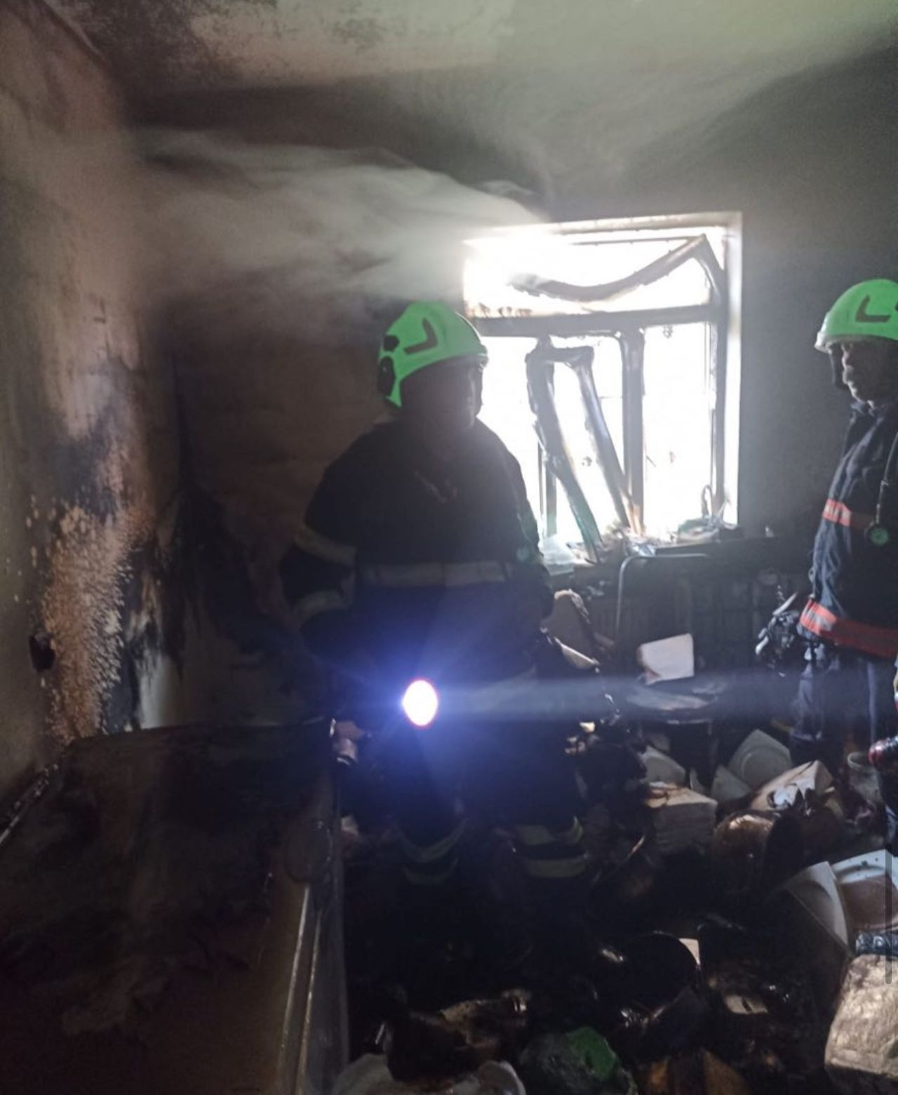 Hakkari’de Yangında Mahsur Kalan 7 Kişi Kurtarıldı - Sayfa 4