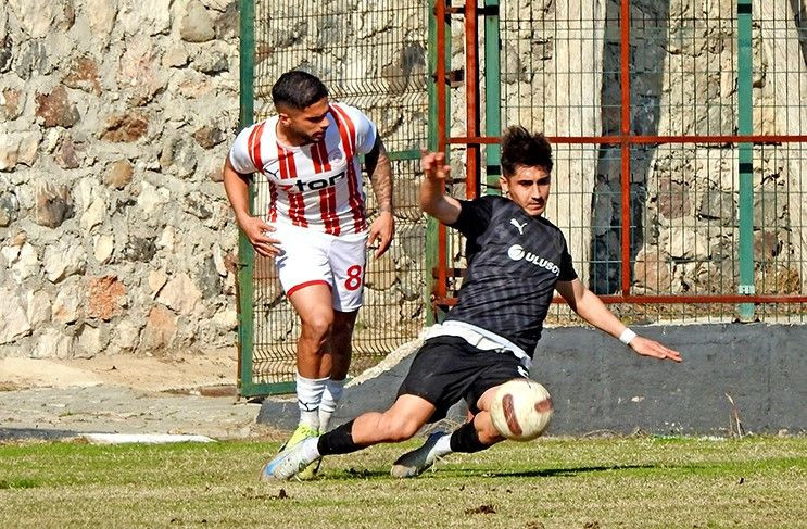 Çeşme Belediyespor Son Dakikada Yıkıldı: Kötü Gidişat Devam Ediyor - Sayfa 1