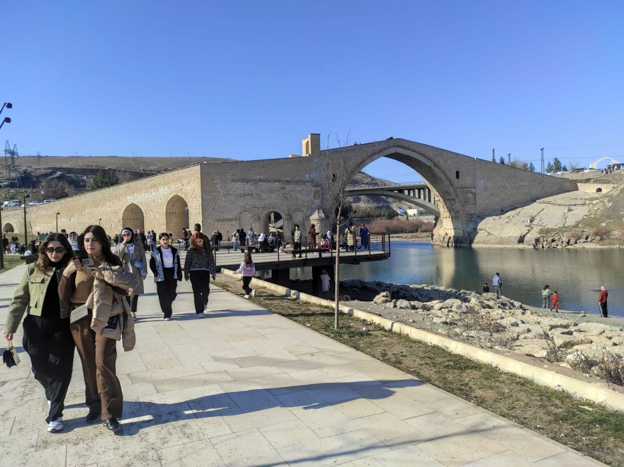 Yarıyıl Tatilinin Son Gününde Malabadi Köprüsü’ne Akın Ettiler - Sayfa 6