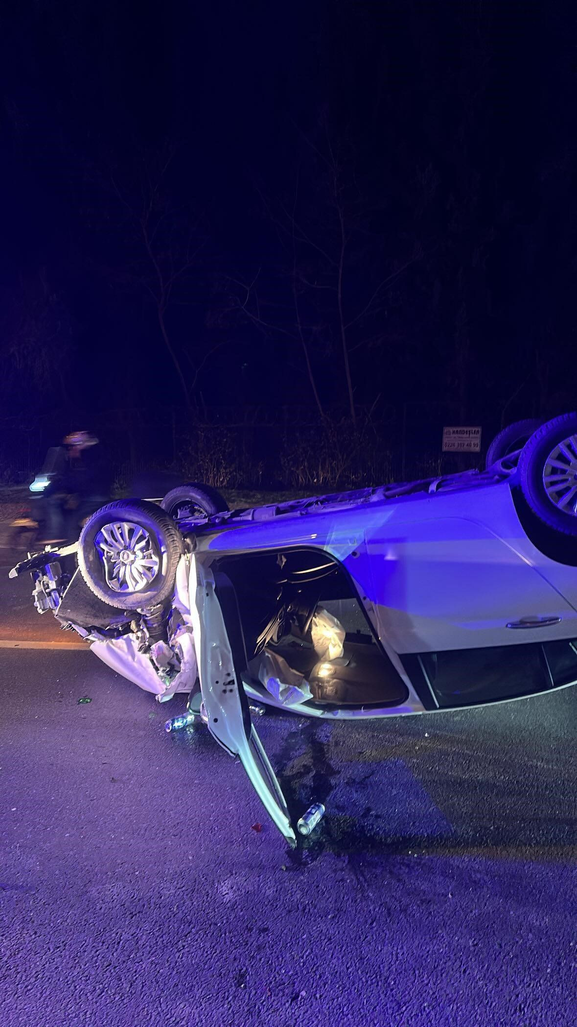 Yalova’da Alkollü Sürücü Minibüse Çarptı: Otomobil Takla Attı - Sayfa 1