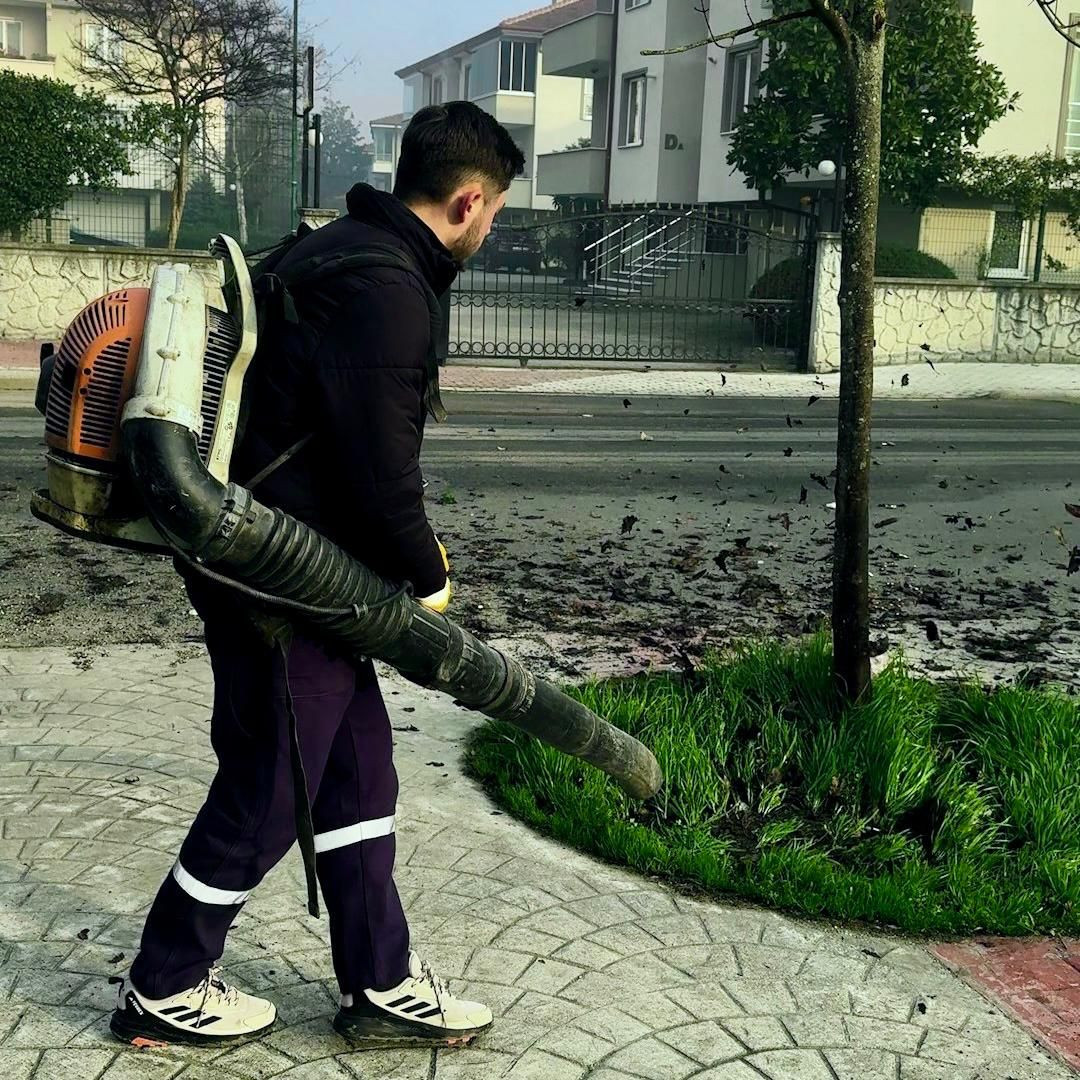 Serdivan’da Temizlik Seferberliği: Cadde ve Sokaklar Pırıl Pırıl - Sayfa 5