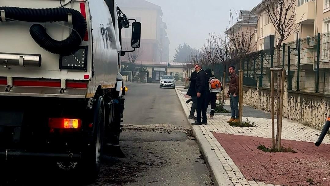 Serdivan’da Temizlik Seferberliği: Cadde ve Sokaklar Pırıl Pırıl - Sayfa 9