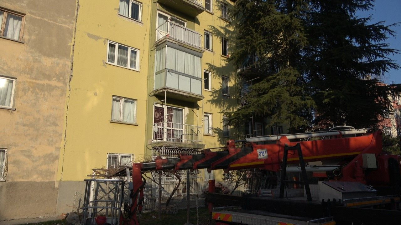 Konya’da 5 Katlı Apartman Çökme Riskine Karşı Boşaltıldı! - Sayfa 5