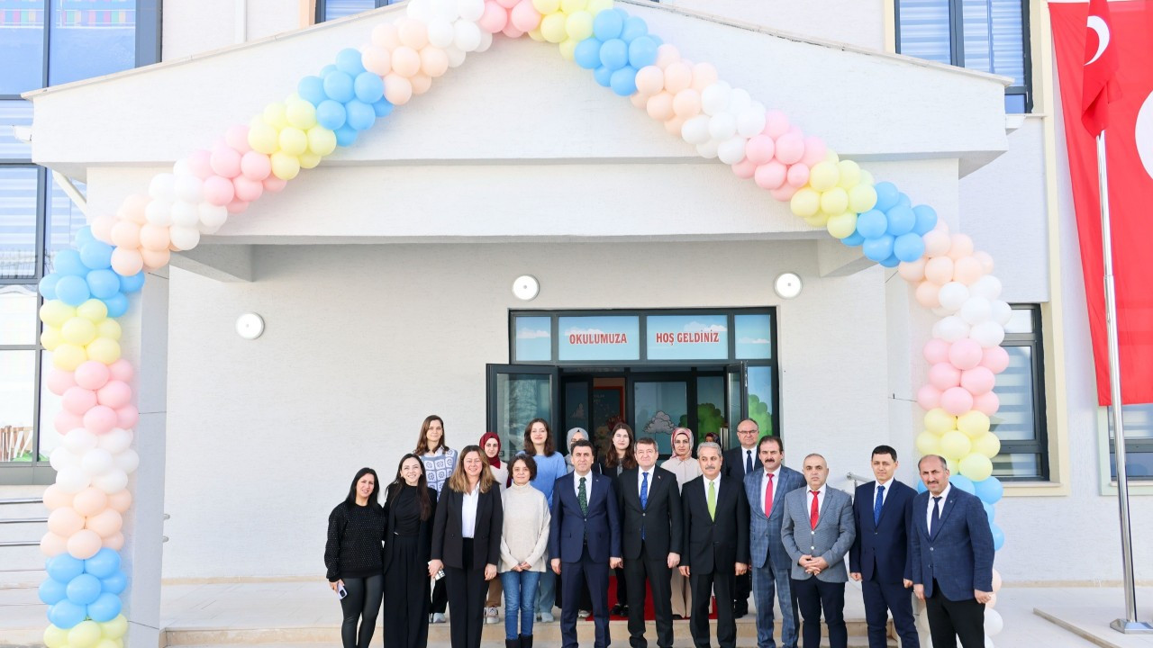 Bilecik Valisi Aygöl, Yeni Açılan Anaokulunda Öğrencilerle Buluştu