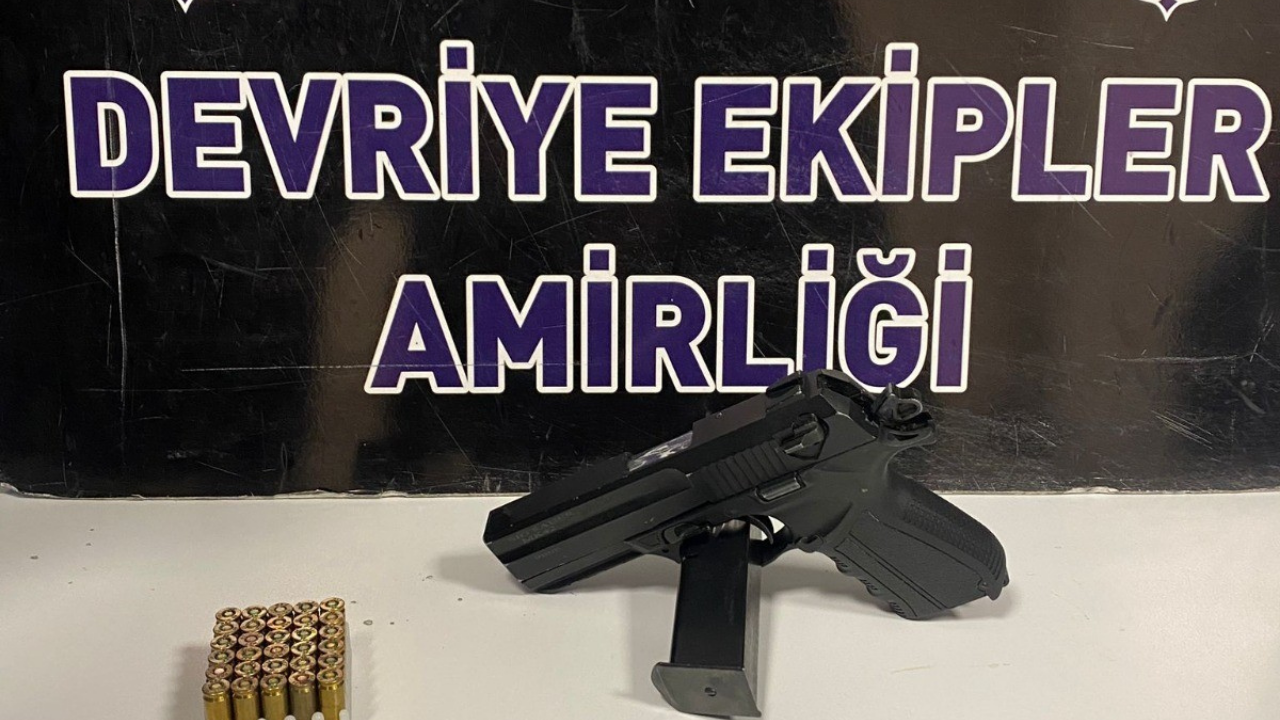 Beylikdüzü'nde Güvenlik Görevlisini Tehdit Eden Şahıs Tutuklandı