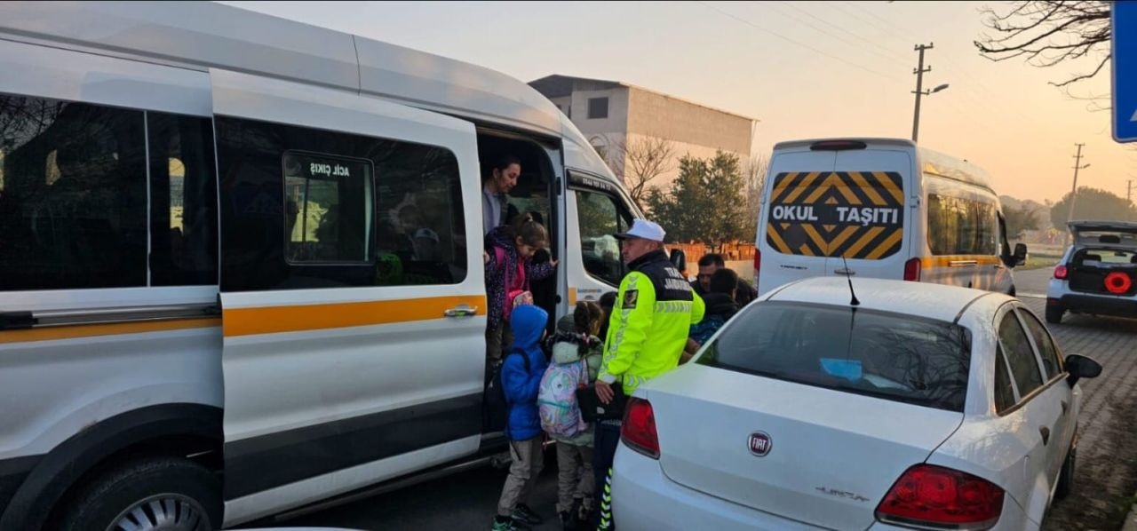 Salihli’de Öğrenci Servislerine Sıkı Denetim: Jandarma Harekete Geçti - Sayfa 5