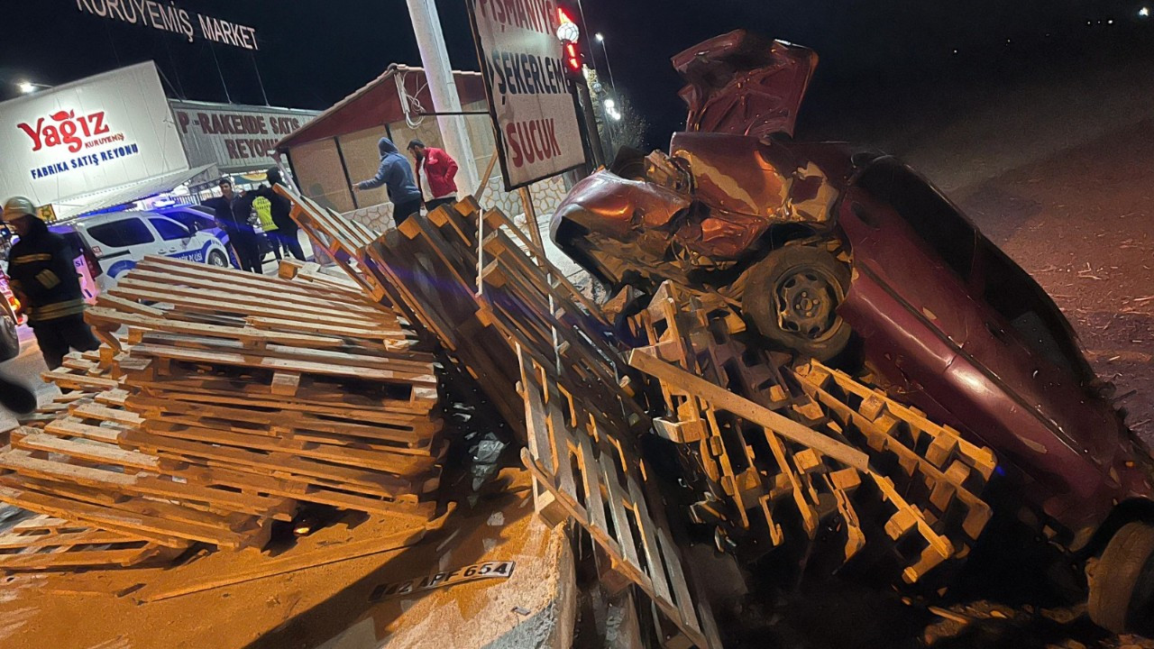 Konya’da Kontrolden Çıkan Otomobil Kaza Yaptı: 1 Yaralı