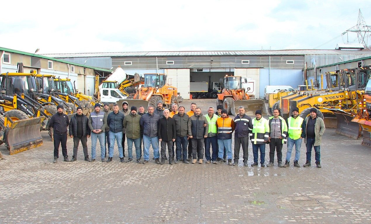 Hendek Belediyesi Karla Mücadeleye Hazır! Ekipler 7/24 Sahada - Sayfa 3