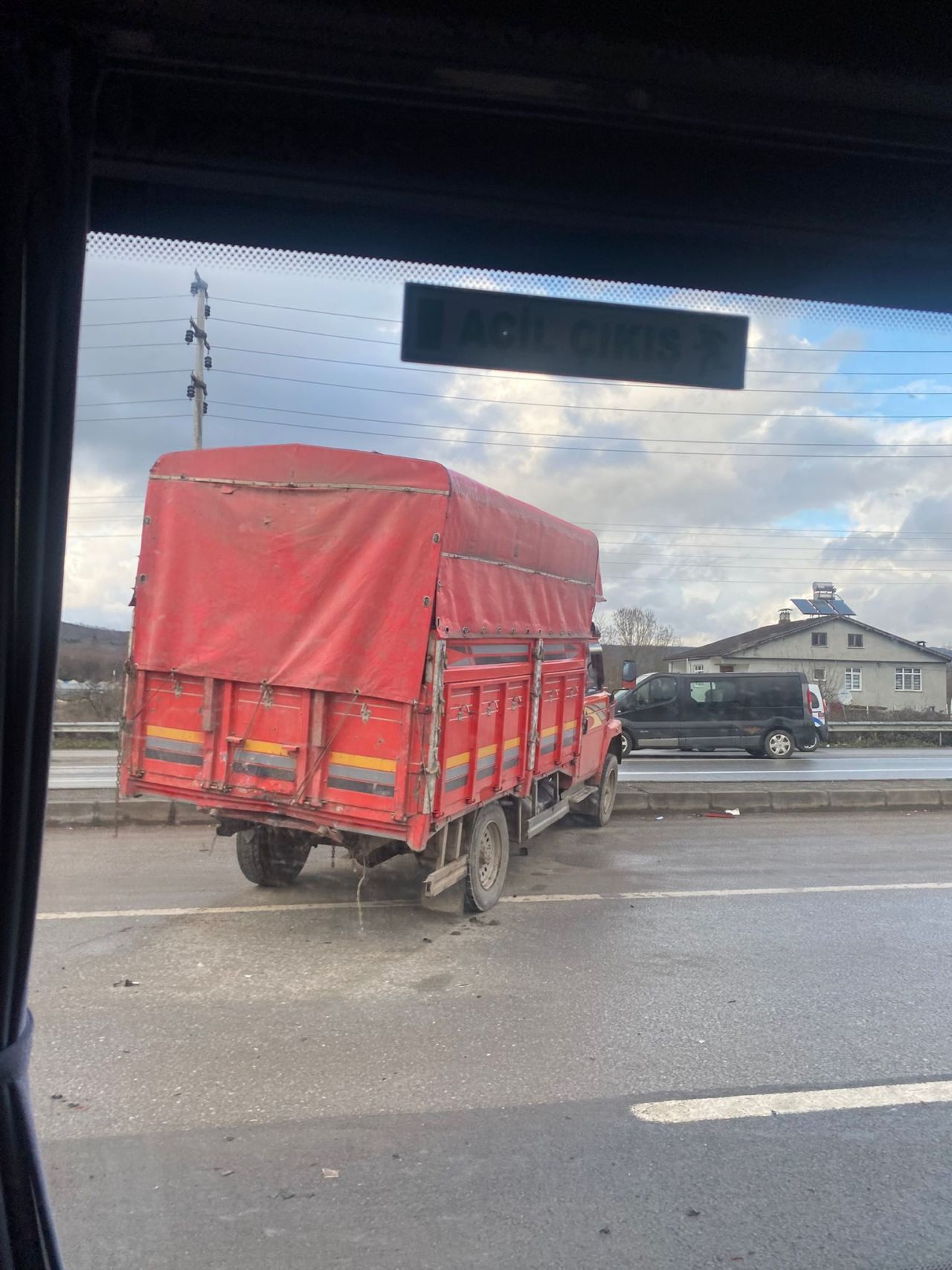 Hendek D-100 Karayolu'nda Zincirleme Kaza! Araçlar Hasar Aldı - Sayfa 4