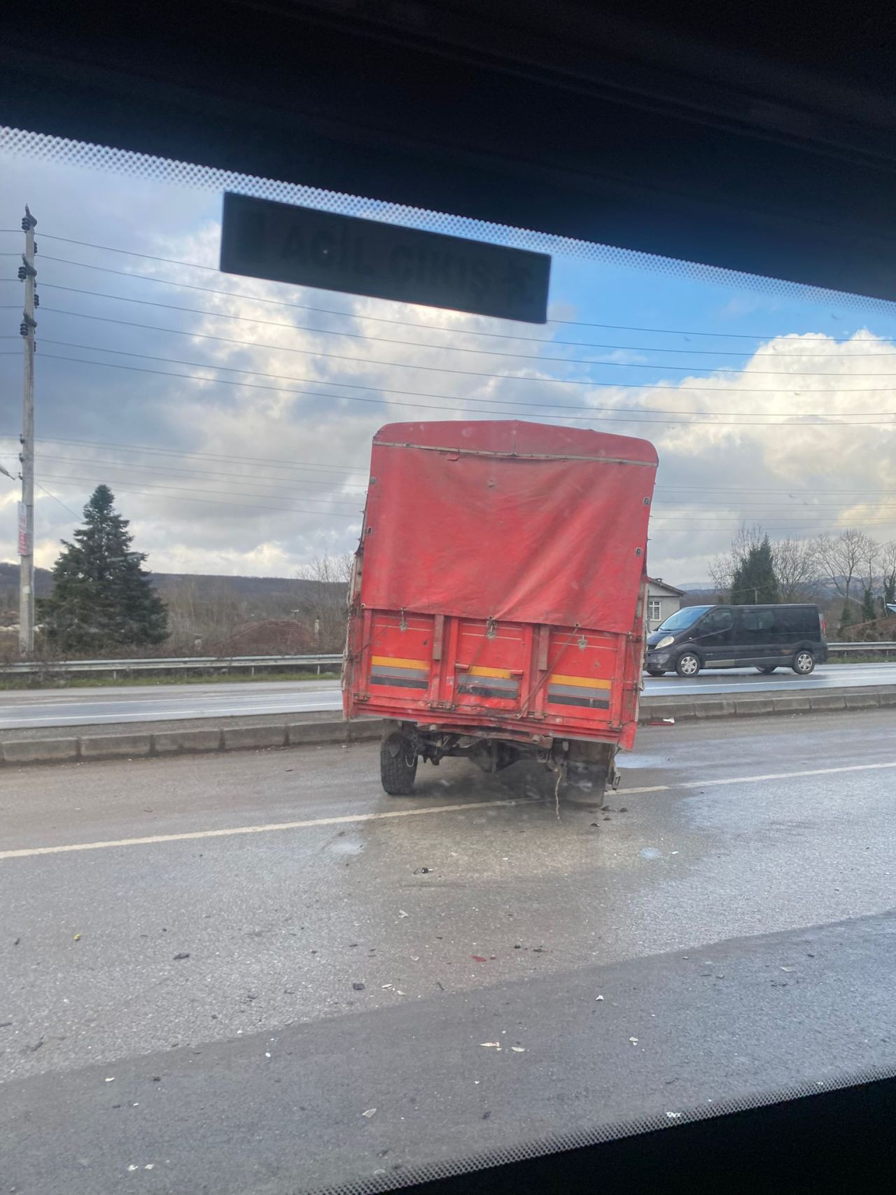 Hendek D-100 Karayolu'nda Zincirleme Kaza! Araçlar Hasar Aldı - Sayfa 2