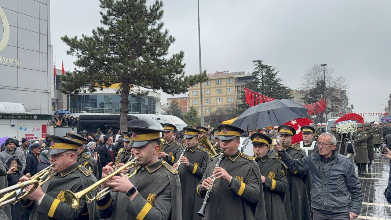 27 Ay Sonra Gelen Acı Veda: Şehit Uzman Çavuş Mustafa Bazna Toprağa Verildi! - Sayfa 3