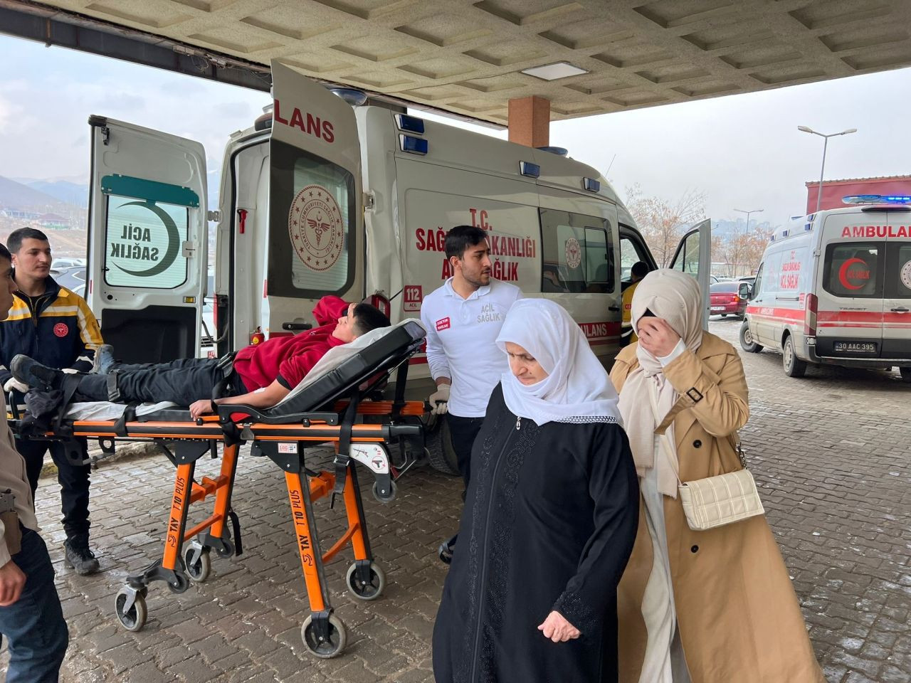 Hakkari’de 32 Öğrenci Zehirlendi, Hastaneye Kaldırıldı - Sayfa 6