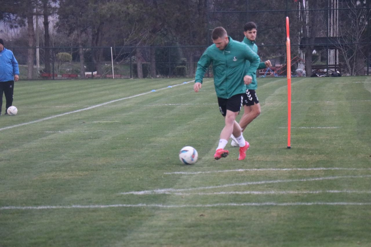 Sakaryaspor, Çorum FK Maçı İçin Kar Altında Hazırlıklarını Sürdürüyor - Sayfa 3