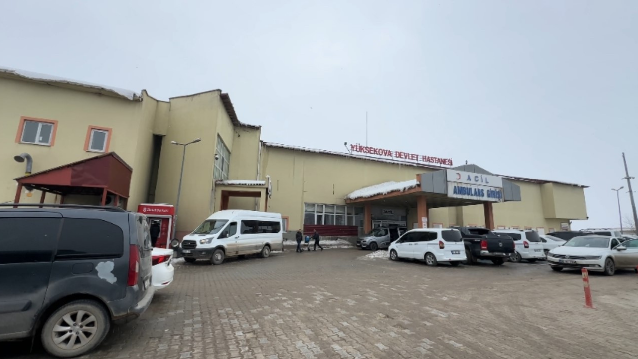 Hakkari’de 32 Öğrenci Zehirlendi, Hastaneye Kaldırıldı