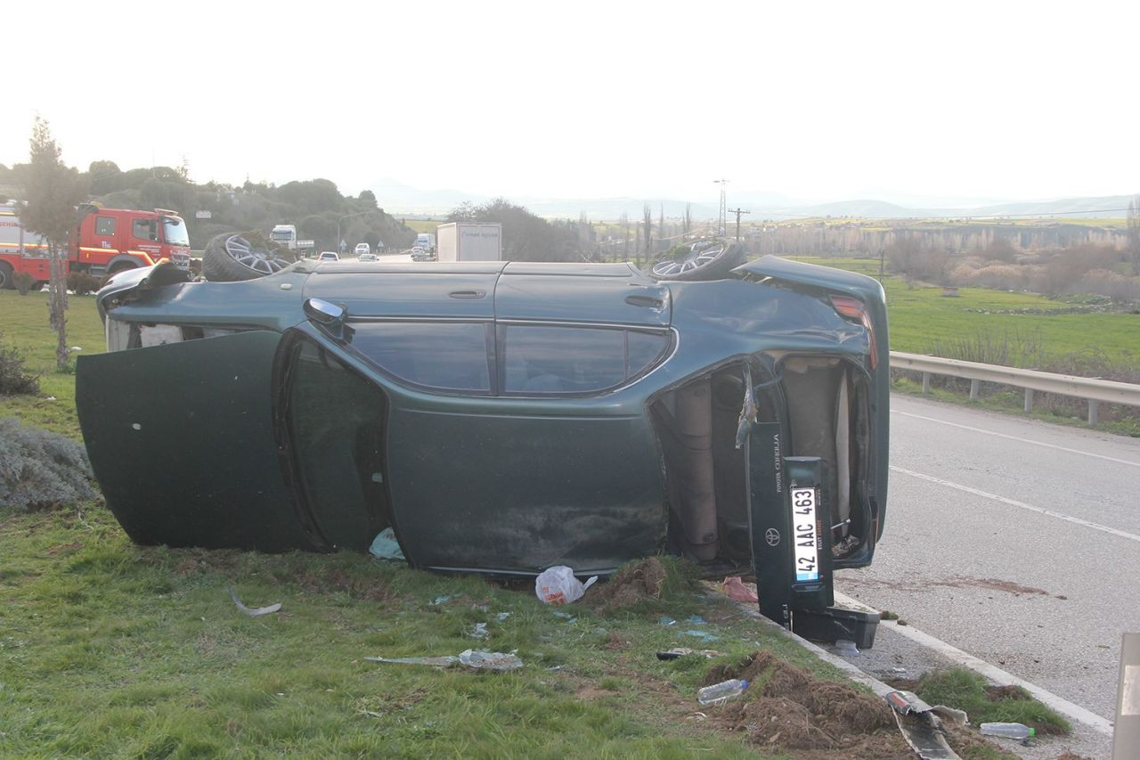 Manisa’da Takla Atan Otomobilde 3 Kişi Yaralandı - Sayfa 1