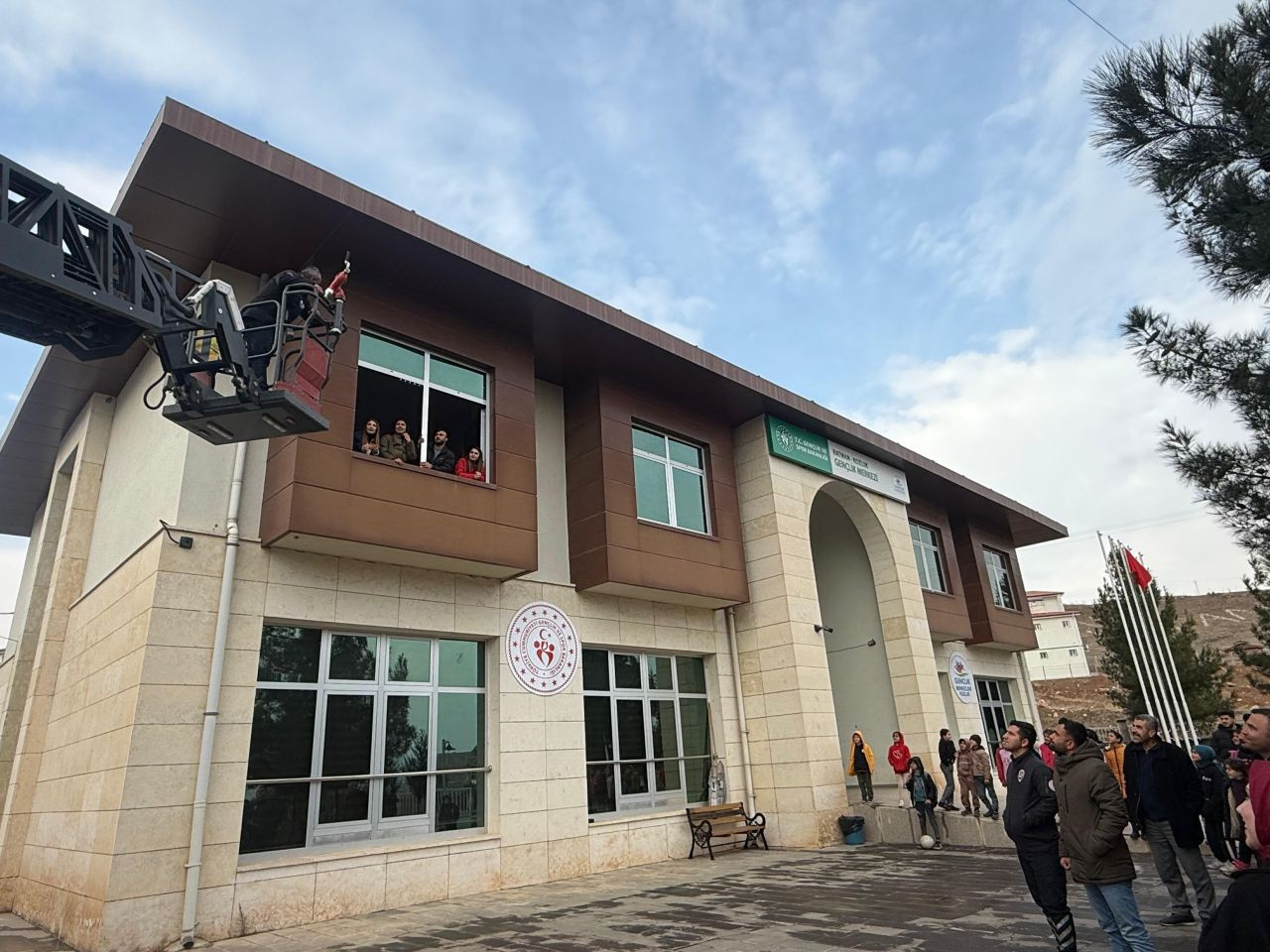 Kozluk Gençlik Merkezinde Nefes Kesen Yangın Tatbikatı - Sayfa 1