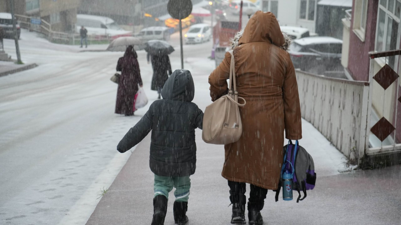 Samsun’da Kar Engeli: Eğitime 1 Gün Ara Verildi