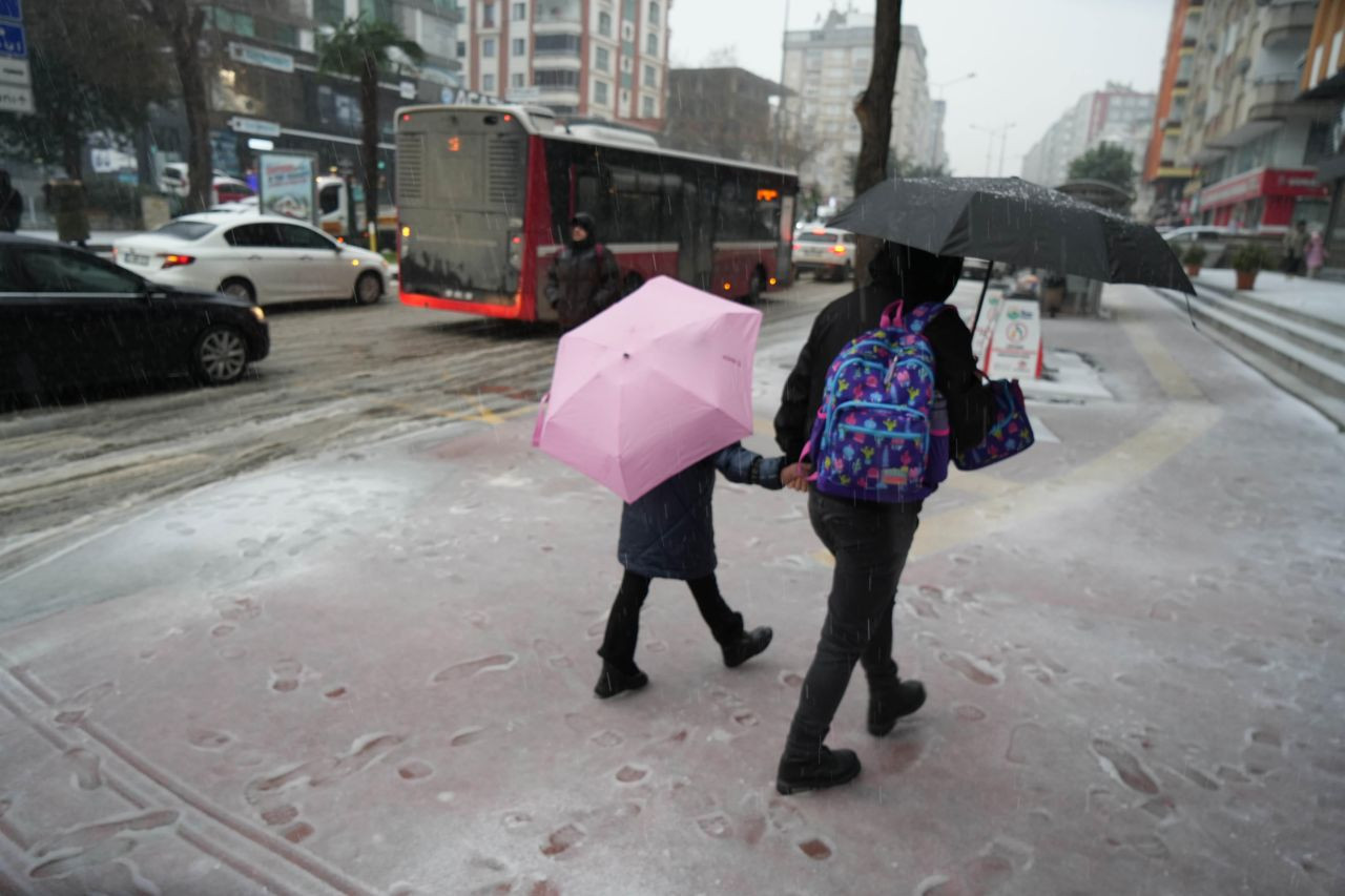 Samsun’da Kar Engeli: Eğitime 1 Gün Ara Verildi - Sayfa 1