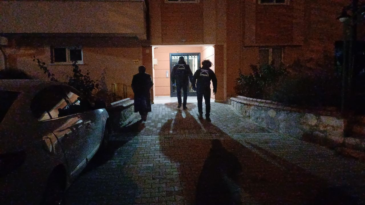 Çorum’da Şüpheli Ölüm: 62 Yaşındaki Adam Evinde Ölü Bulundu - Sayfa 1