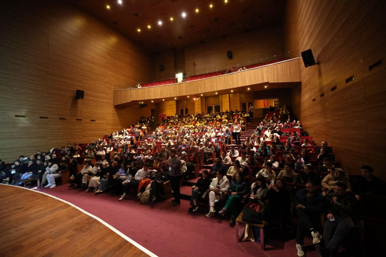 Serdivan'da Tiyatro Severlere Unutulmaz Bir Gece: 'Katil Kim?' Sahnelendi! - Sayfa 3