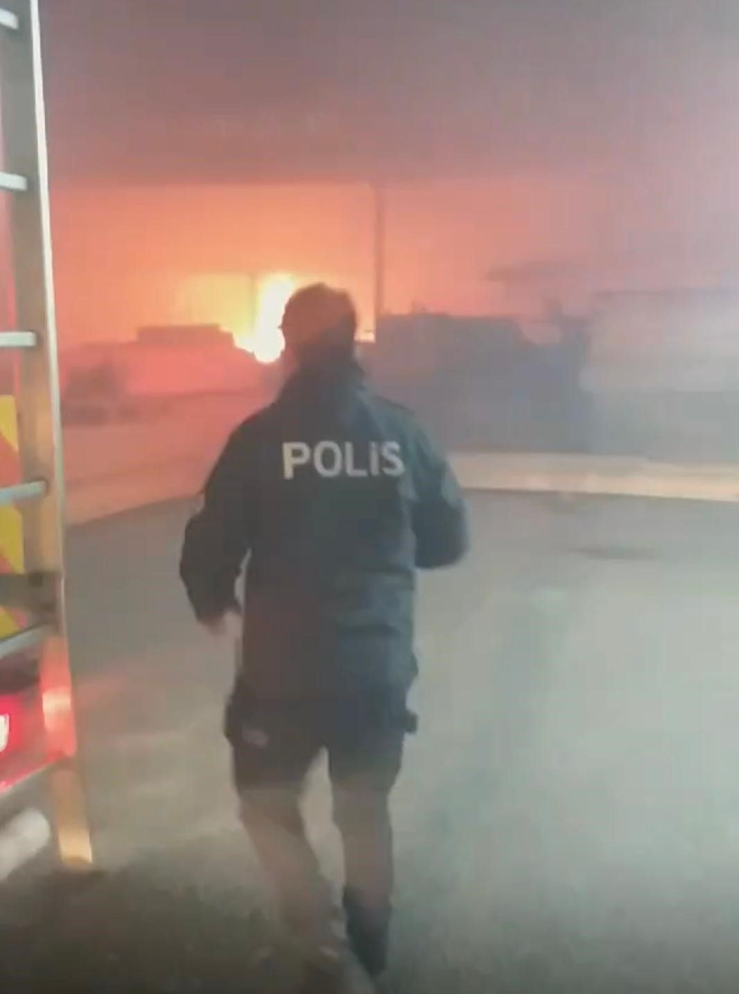 Tekirdağ’da Kereste Fabrikasında Yangın: Alevler 2 Saatte Söndürüldü - Sayfa 1