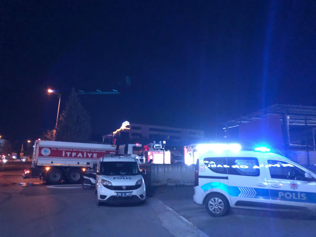 Tekirdağ’da Kereste Fabrikasında Yangın: Alevler 2 Saatte Söndürüldü - Sayfa 2