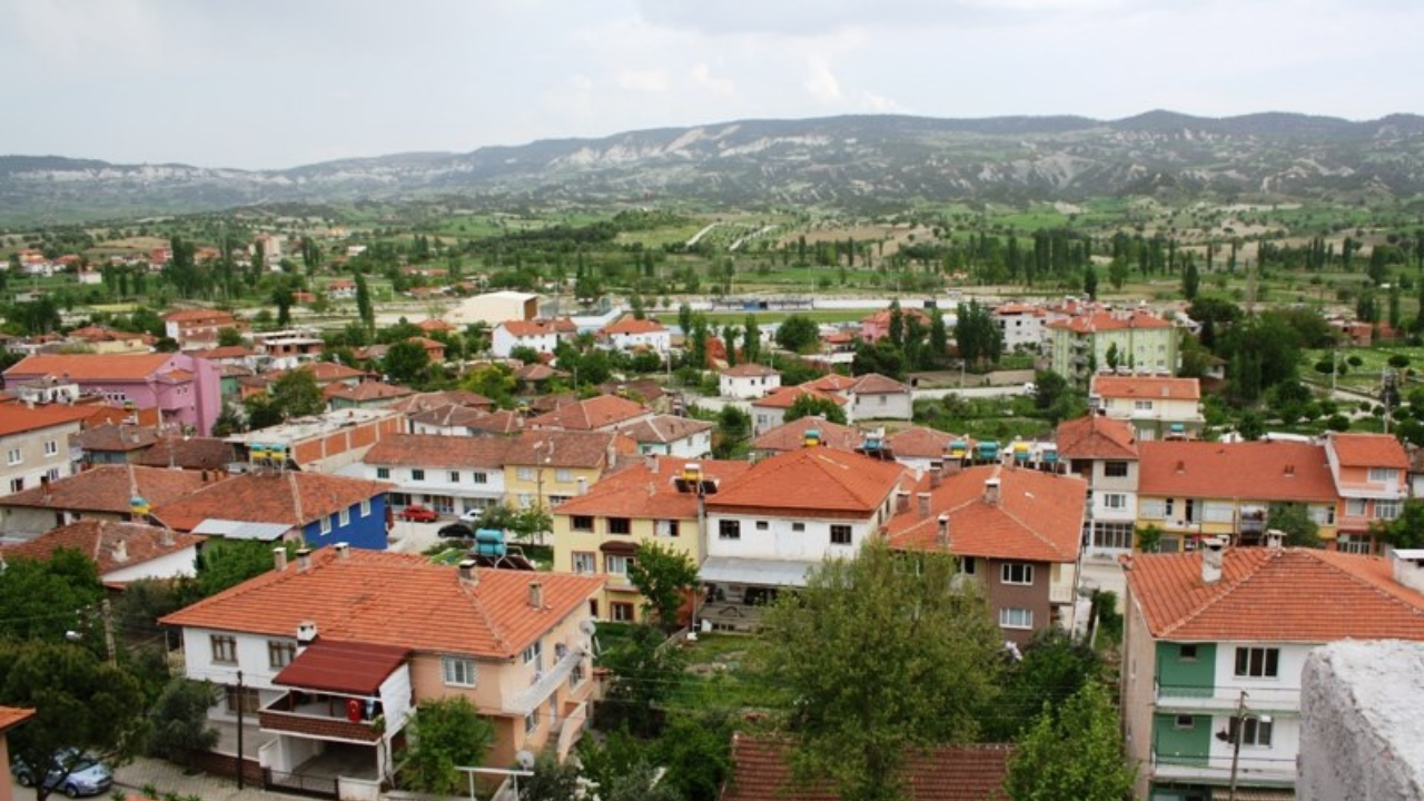 Selendi’de Nüfus Azalmaya Devam Ediyor: 2024’te 346 Kişi Eksildi