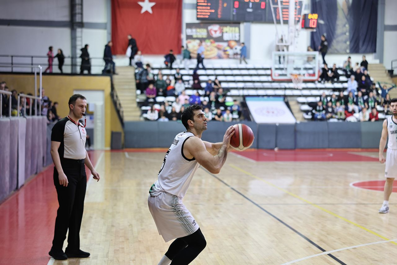 Sakarya Büyükşehir Basketbol, Beylikdüzü’nü Mağlup Etti: 68-54 - Sayfa 1