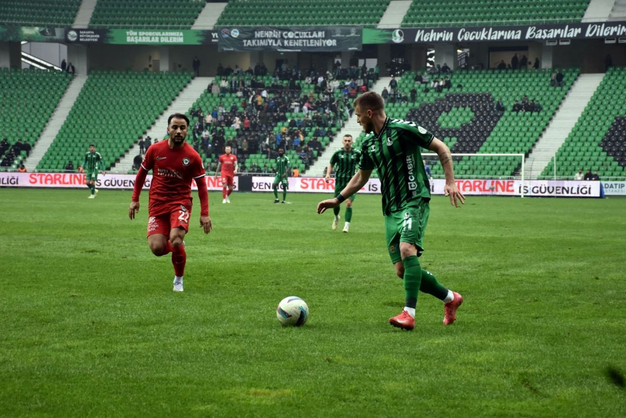 Sakaryaspor'dan beklenen zafer: 2-1'lik Zaferde Tarihi Anlar! - Sayfa 2