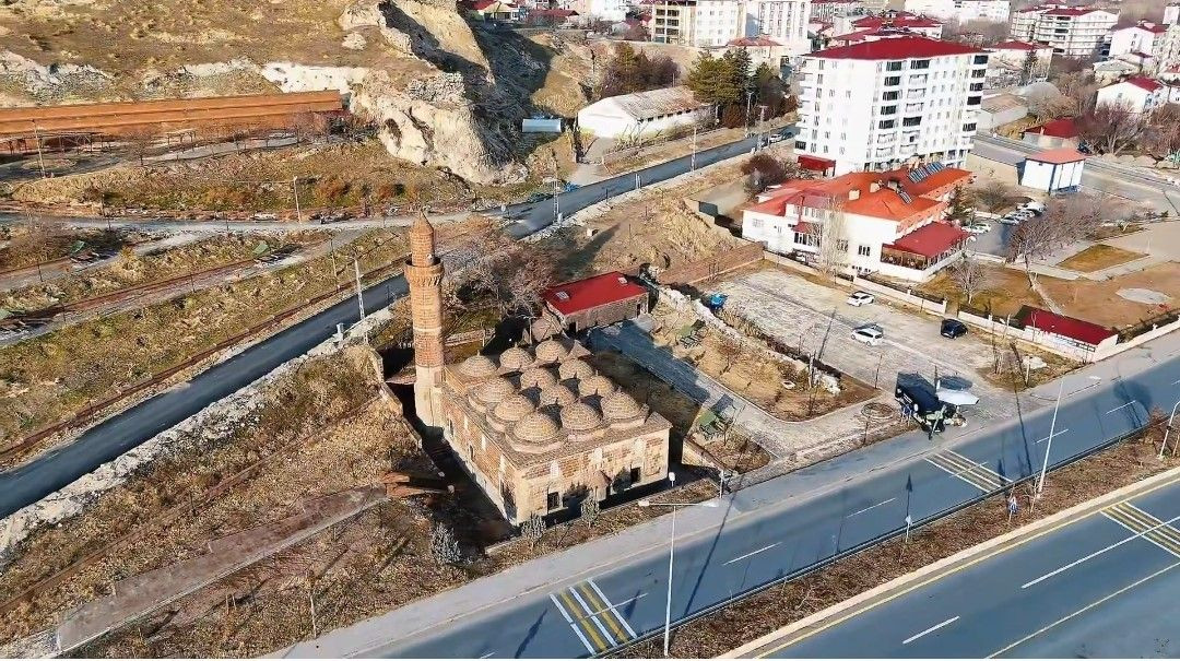 Adilcevaz’ın Doğal ve Tarihi Güzellikleri Havadan Görüntülendi - Sayfa 3