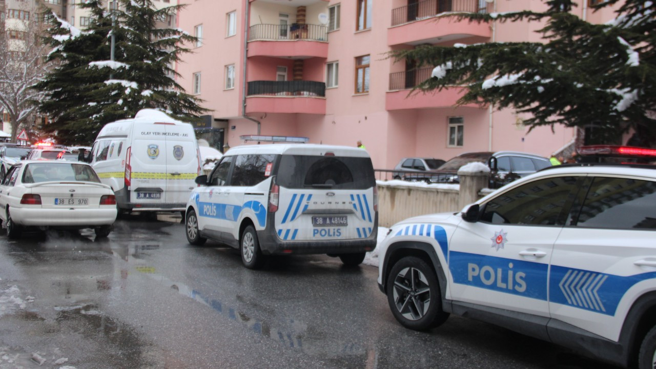 Kayseri’de Silahlı Tartışma! Tabancayla Vurulan Şahıs Hastaneye Kaldırıldı