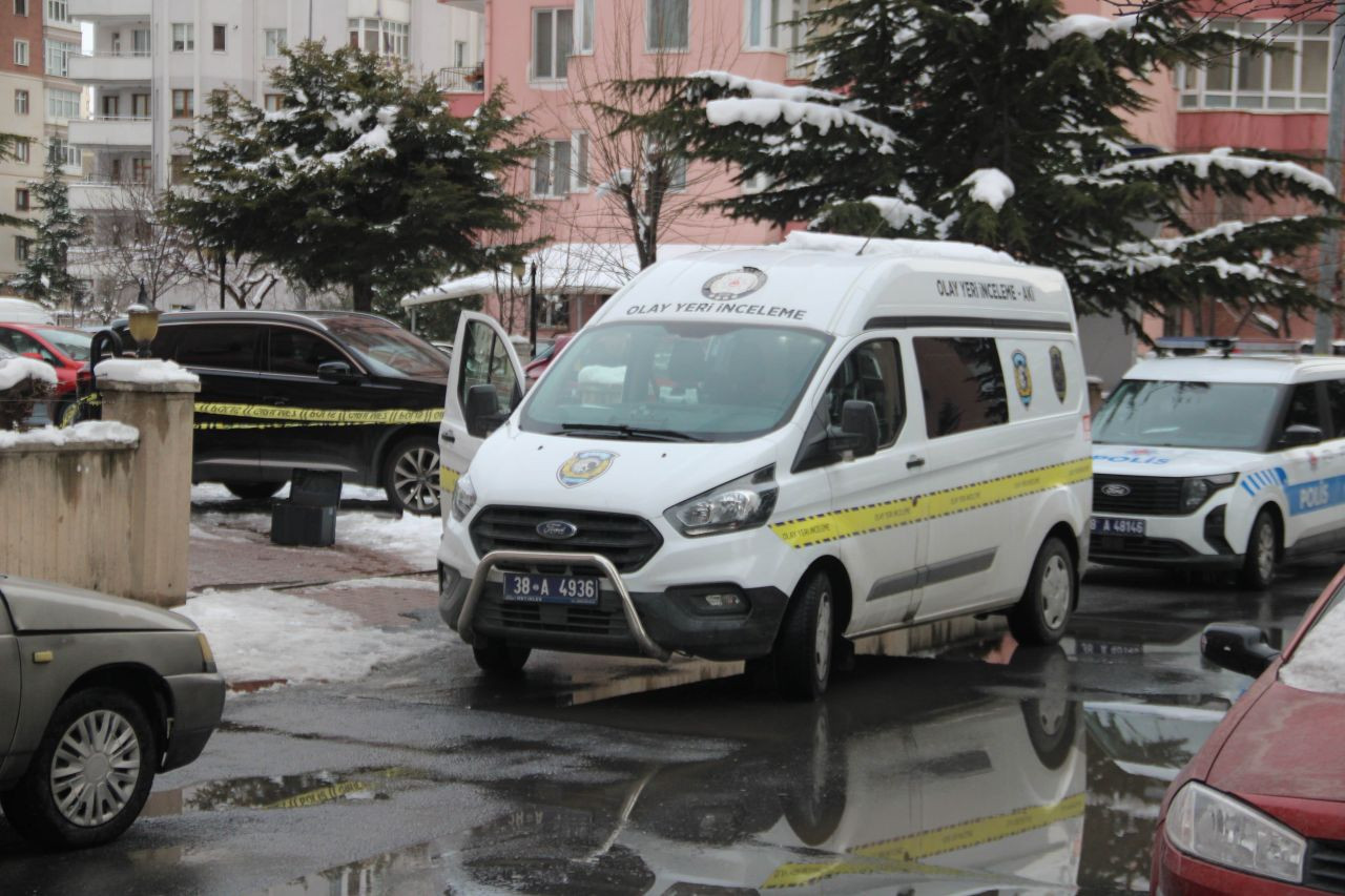 Kayseri’de Silahlı Tartışma! Tabancayla Vurulan Şahıs Hastaneye Kaldırıldı - Sayfa 3