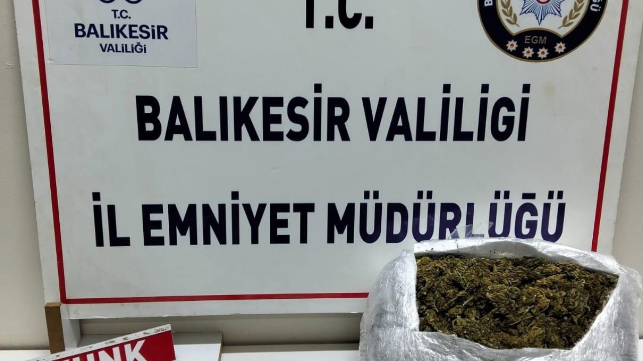 Edremit’te Uyuşturucu Operasyonu! 696 Gram Skunk Ele Geçirildi