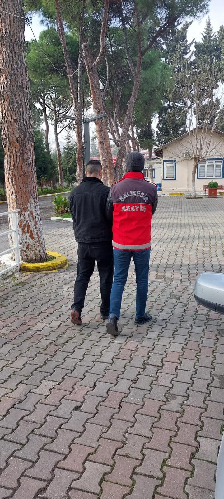 Balıkesir’de Aranan Şahıslara Büyük Operasyon: 22 Tutuklama - Sayfa 1