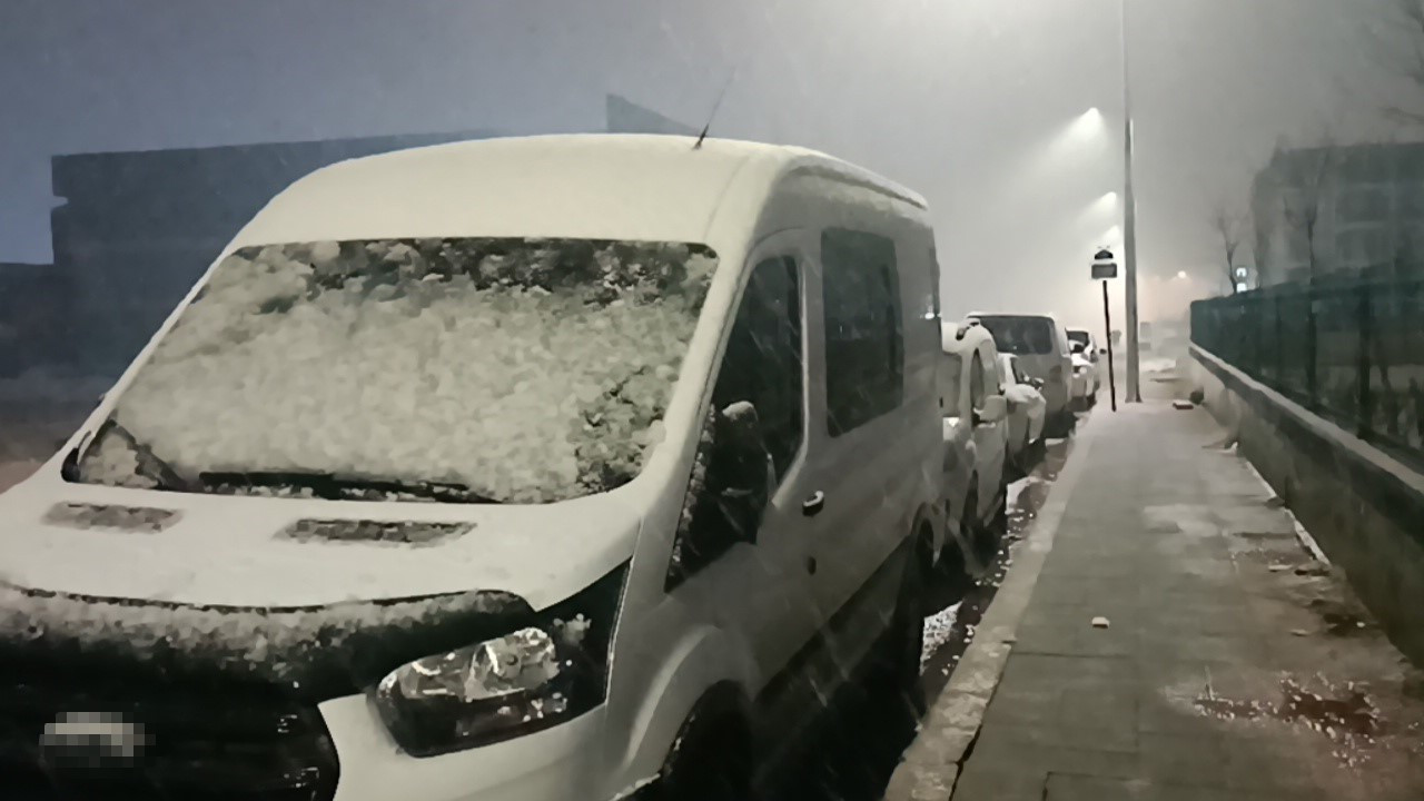 Gaziantep’te Kar Yağışı Başladı: Yetkililerden Uyarı Geldi