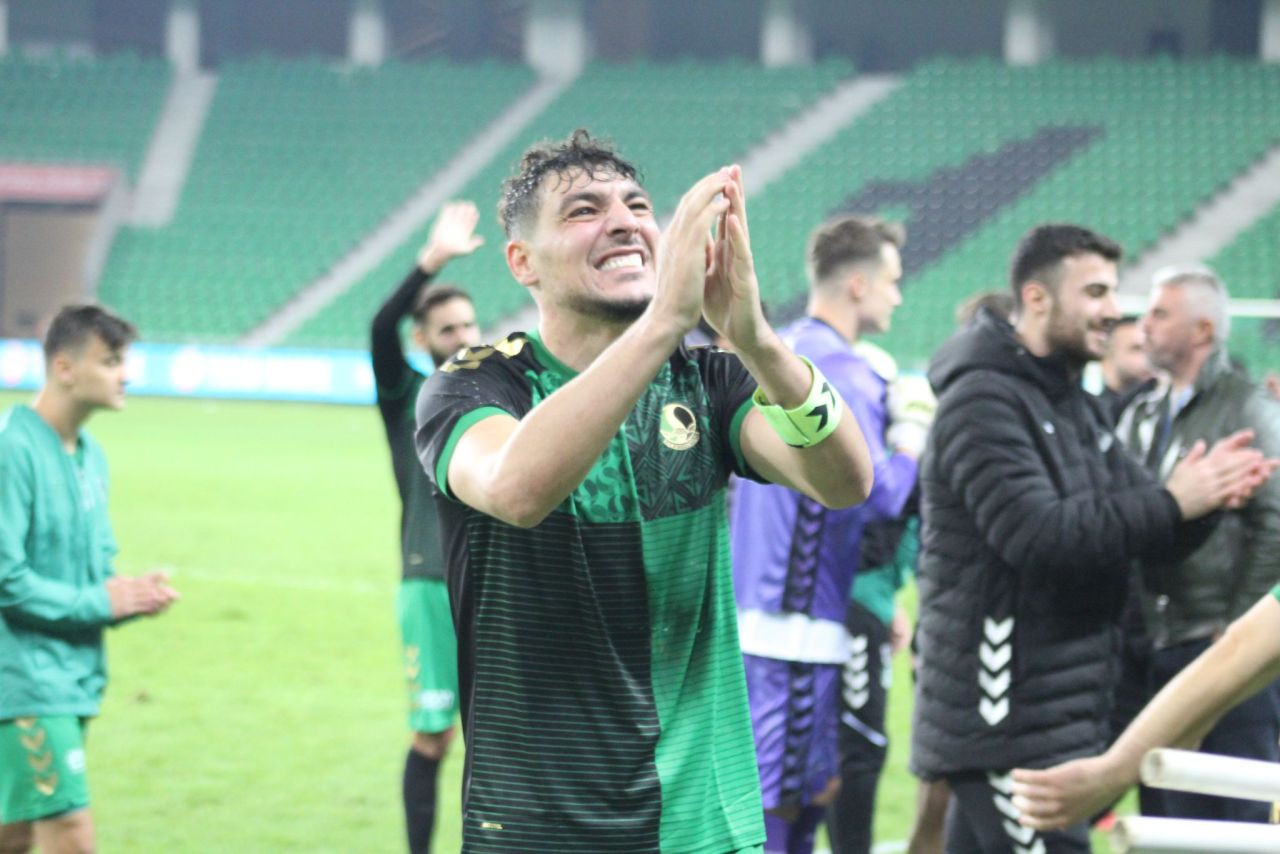 Sakaryaspor’da Şok Ayrılık: Kaptan Salih Dursun Veda Ediyor - Sayfa 1