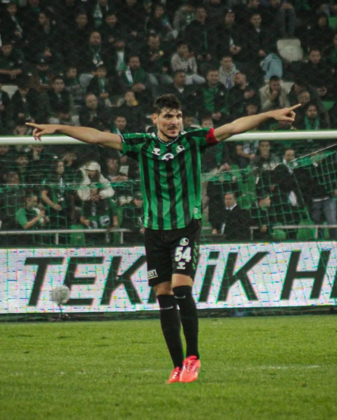 Sakaryaspor’da Şok Ayrılık: Kaptan Salih Dursun Veda Ediyor - Sayfa 2
