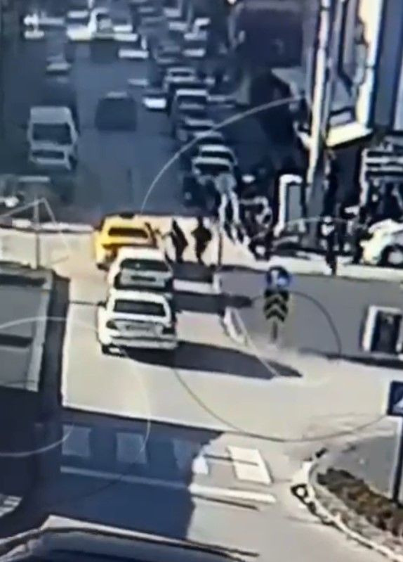 Balıkesir’de Sahte Polis Kimliğiyle Gaspa Karışan 5 Şahıs Tutuklandı - Sayfa 1