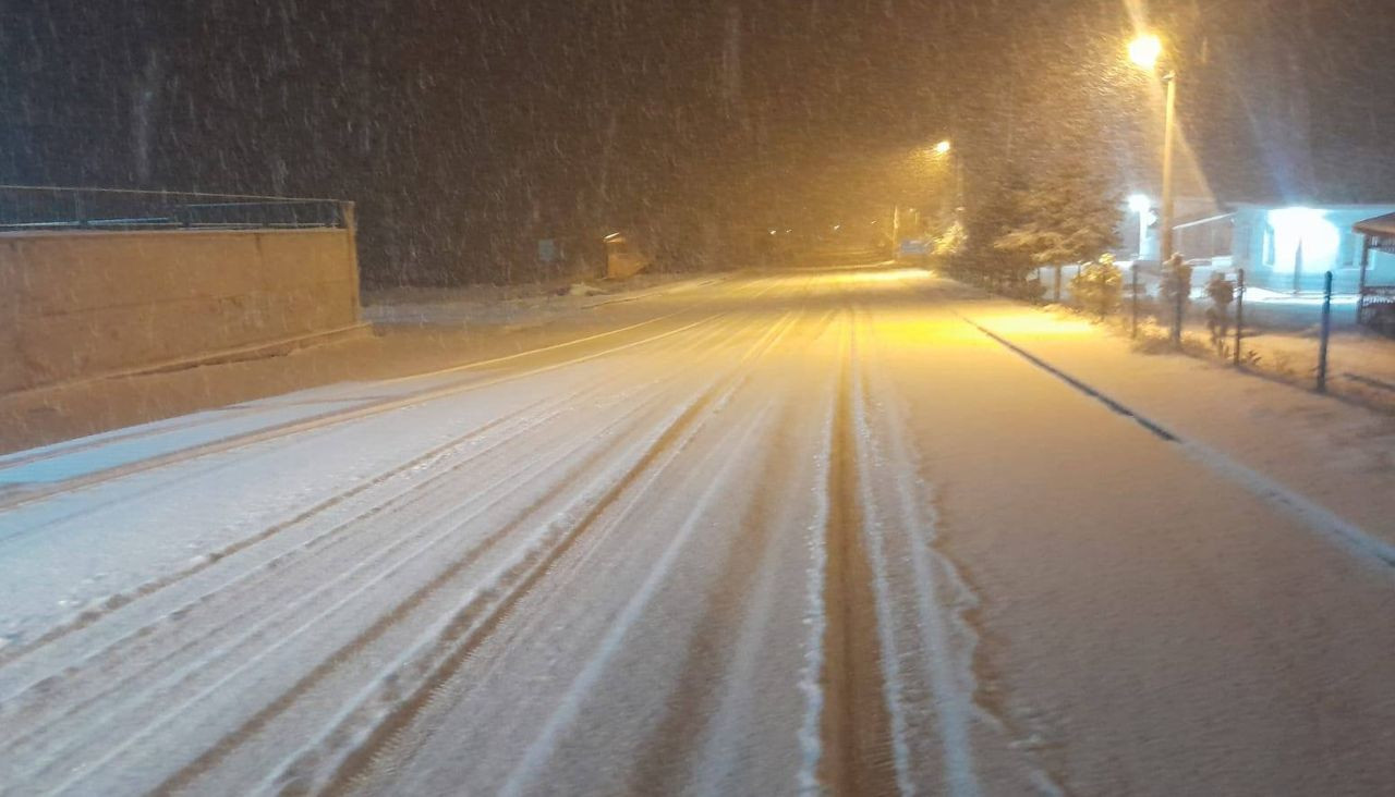 Kırıkkale’de Yoğun Kar Yağışı: Ekipler Seferber Oldu - Sayfa 1