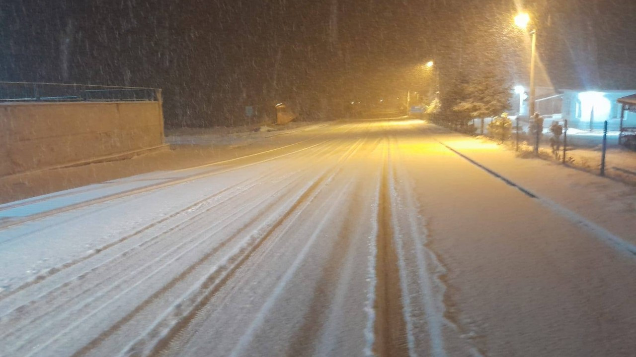 Kırıkkale’de Yoğun Kar Yağışı: Ekipler Seferber Oldu