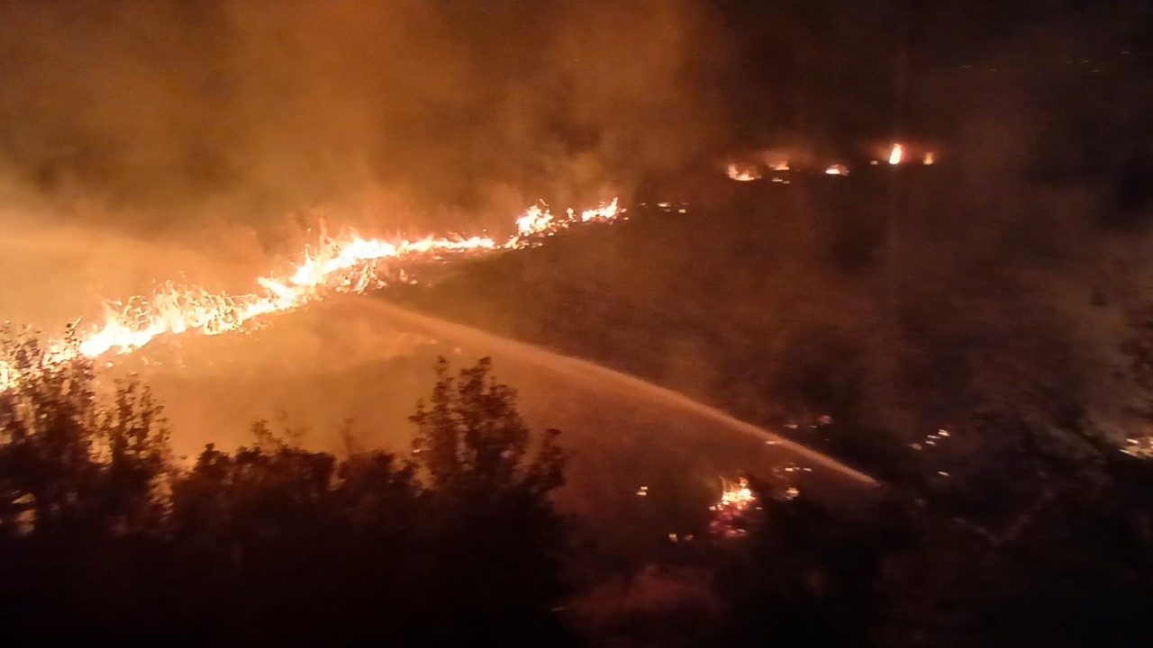 Burdur'da Sazlık Yangını Korkuttu