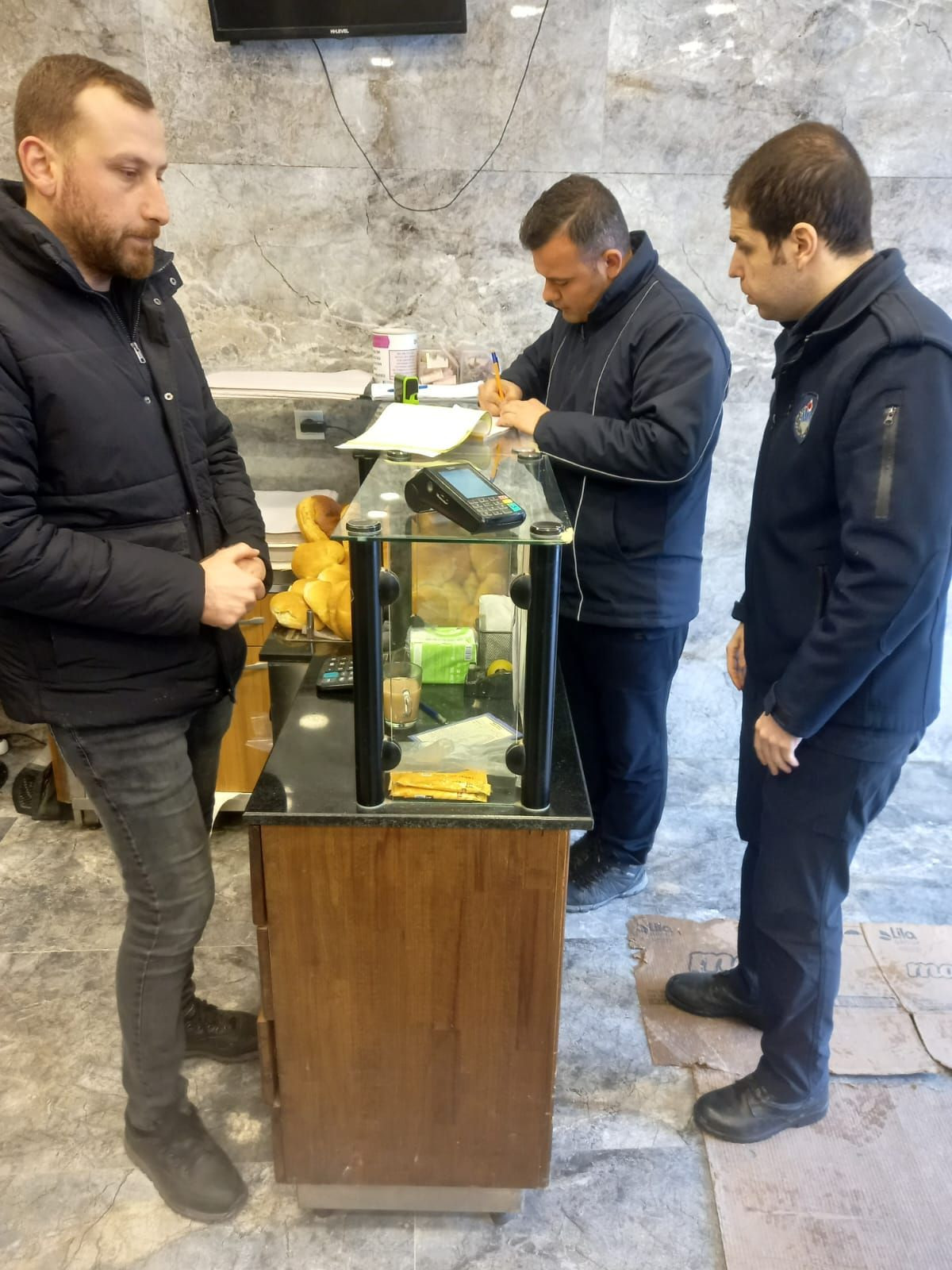 Serdivan'da Ramazan Öncesi Gıda Denetimi! Zabıta Ekipleri Hijyen ve Fiyat Etiketlerini Titizlikle İnceledi! - Sayfa 8