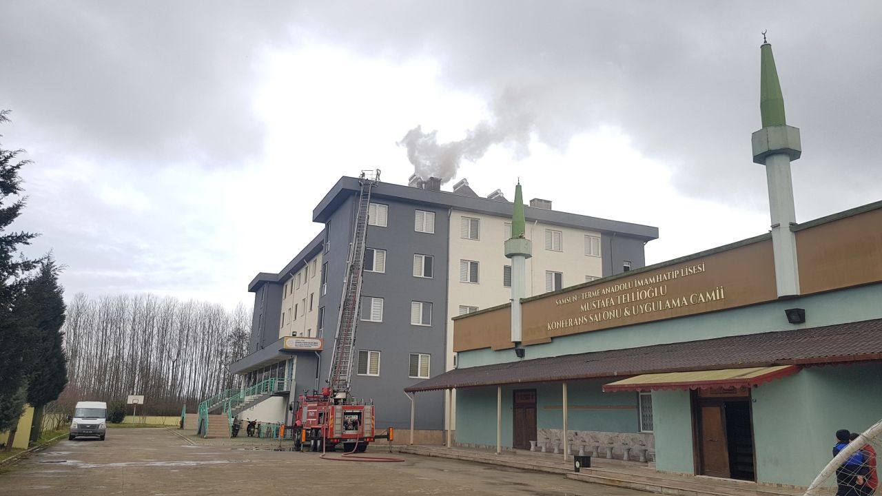 Samsun’da Lise Pansiyonunda Baca Yangını Paniğe Neden Oldu - Sayfa 3